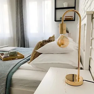 A 200 M Do Plazy Apartament